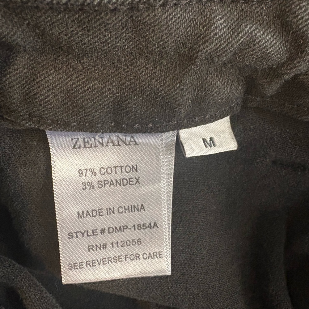 Zenana Outfitters Black Ankle Jeans
Mae Black - Picture 8 of 8